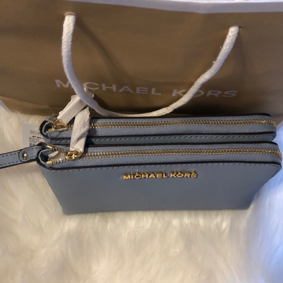 Michael Kors “ Jet Set Travel” wristlet - Picture 3 of 7